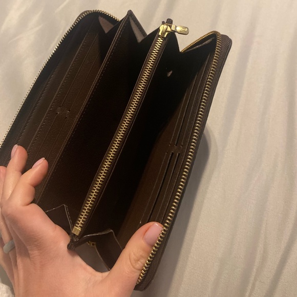 LV LOUIS VUITTON “ZIPPY” WALLET - Picture 2 of 4